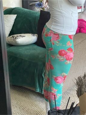 Cute Booty Lounge Turquoise Legging with Pink Floral Print